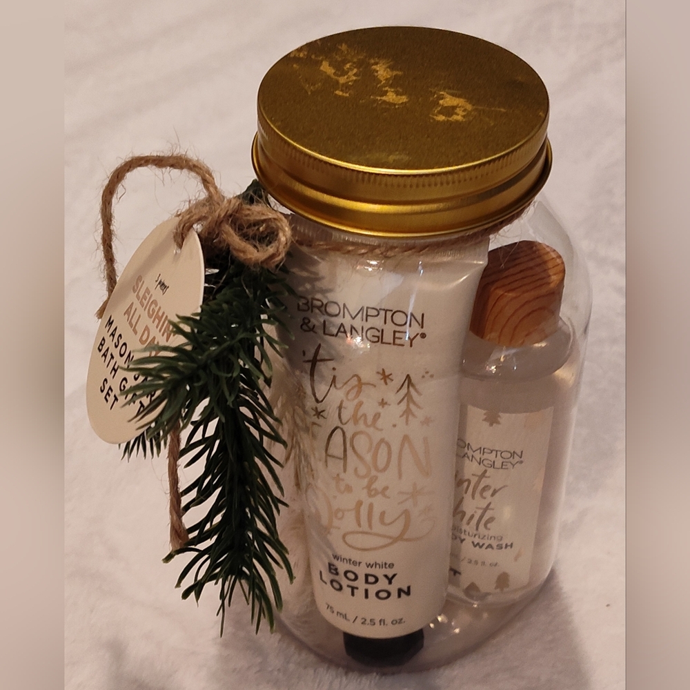 NWT! 3pc Brompton & Langley Mason Jar Bath Gift Set